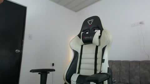 cam_xman online show from 03/19/26, 08:24