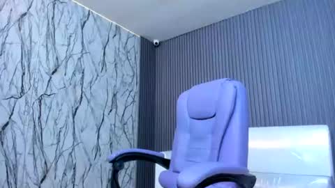 Snapshot of cam_xman chatting on 06/21/26, 12:52 cam_xman online show from 06/21/26, 12:52