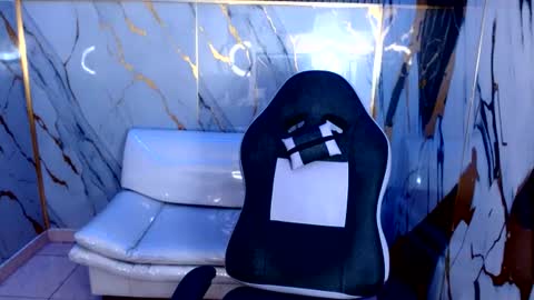Snapshot of cam_xman chatting on 06/26/26, 04:00 cam_xman online show from 06/26/26, 04:00