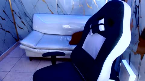 Snapshot of cam_xman chatting on 06/29/26, 01:33 cam_xman online show from 06/29/26, 01:33
