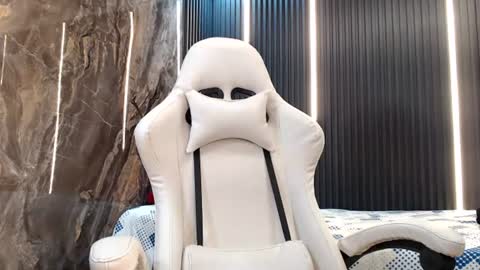 Snapshot of cam_xman chatting on 07/18/26, 02:43 cam_xman online show from 07/18/26, 02:43