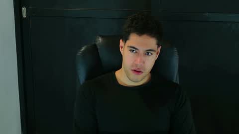 camara110 online show from 02/08/25, 03:41