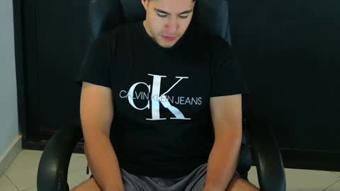 camara110 online show from 02/10/25, 03:57