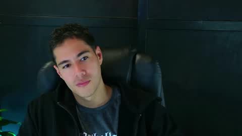 camara110 online show from 02/13/25, 11:47