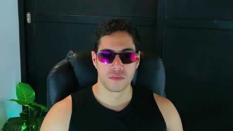 camara110 online show from 02/20/25, 12:19