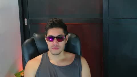 camara110 online show from 09/18/25, 04:53