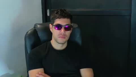 camara110 online show from 09/20/25, 02:18