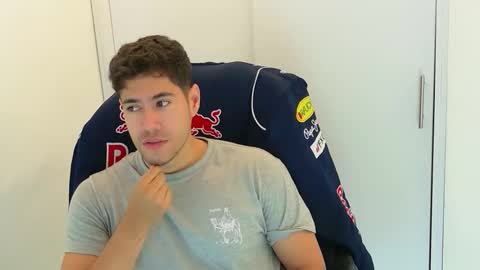 camara110 online show from 11/29/25, 12:57