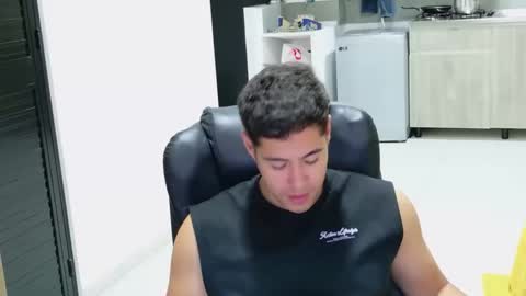 camara110 online show from 02/25/26, 01:04