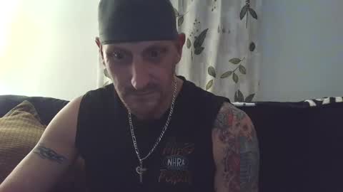 Chillaxin lets talk  online show from 01/22/25, 02:26