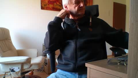 camcologne online show from 03/18/26, 09:12