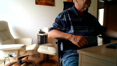 camcologne online show from 06/02/26, 08:05