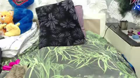 CamDiva1 online show from 02/14/25, 06:40