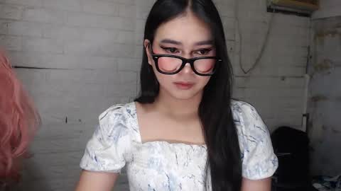 camela_star online show from 11/04/25, 05:56