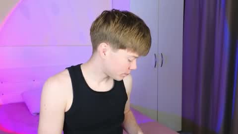 Snapshot of cameron_crowly chatting on 11/24/25, 09:31 Cameron online show from 11/24/25, 09:31