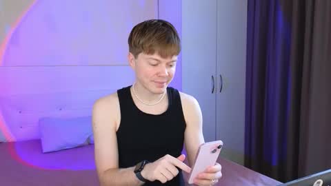 Snapshot of cameron_crowly chatting on 11/25/25, 08:25 Cameron online show from 11/25/25, 08:25