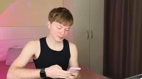 Snapshot of cameron_crowly chatting on 11/26/25, 09:21 Cameron online show from 11/26/25, 09:21