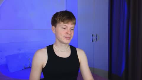 Snapshot of cameron_crowly chatting on 11/27/25, 09:22 Cameron online show from 11/27/25, 09:22