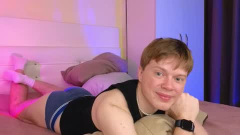 Snapshot of cameron_crowly chatting on 11/30/25, 08:51 Cameron online show from 11/30/25, 08:51