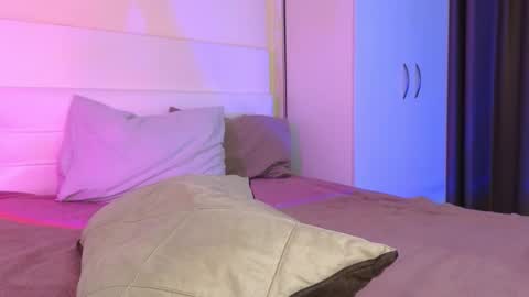 Snapshot of cameron_crowly chatting on 12/04/25, 10:02 Cameron online show from 12/04/25, 10:02