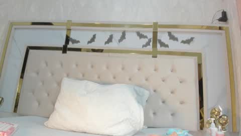 cameron_hearts online show from 10/30/25, 12:17