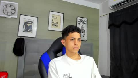 Snapshot of cameron_lux4 chatting on 04/13/26, 03:12 CAMERON online show from 04/13/26, 03:12