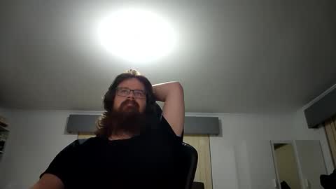 Snapshot of cameronjude chatting on 11/20/25, 01:11 cameronjude online show from 11/20/25, 01:11