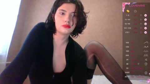 Snapshot of camgirl_xx chatting on 02/07/26, 07:12 Marta online show from 02/07/26, 07:12