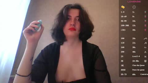 Snapshot of camgirl_xx chatting on 04/27/26, 10:46 Marta online show from 04/27/26, 10:46