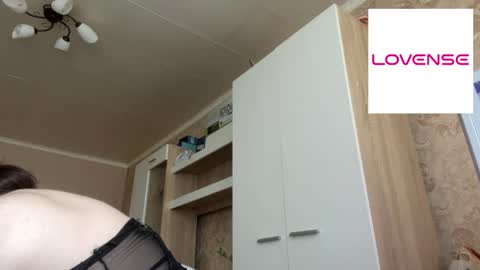 Snapshot of camgirl_xx chatting on 05/24/26, 09:14 Marta online show from 05/24/26, 09:14