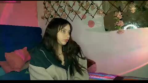 Snapshot of cami_casti777 chatting on 06/20/26, 12:25 trini-1000 online show from 06/20/26, 12:25