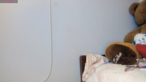 Snapshot of cami_hot_hair chatting on 06/25/26, 05:23 cami online show from 06/25/26, 05:23