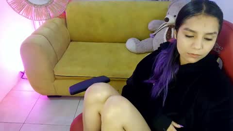 Snapshot of cami_monroe_m chatting on 06/08/26, 12:27 cami online show from 06/08/26, 12:27