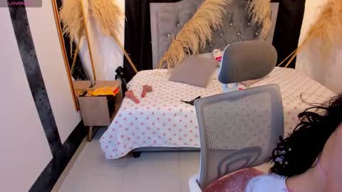   online show from 12/23/25, 01:36