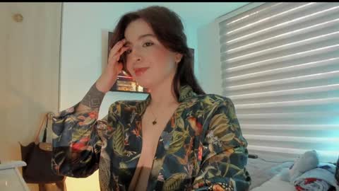 camila   online show from 01/28/25, 11:17