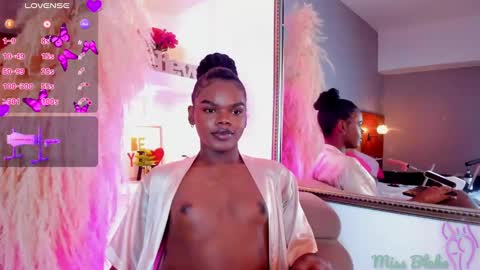 camiestrada online show from 02/03/25, 11:36