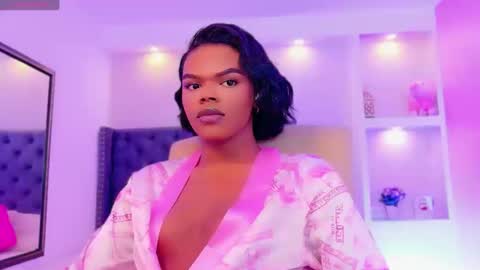 camiestrada online show from 09/10/25, 08:53