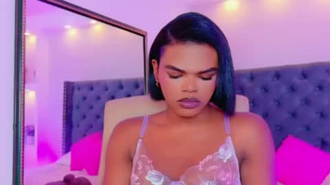 camiestrada online show from 09/25/25, 08:07