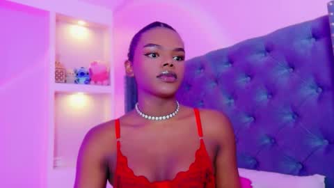 camiestrada online show from 10/19/25, 11:05