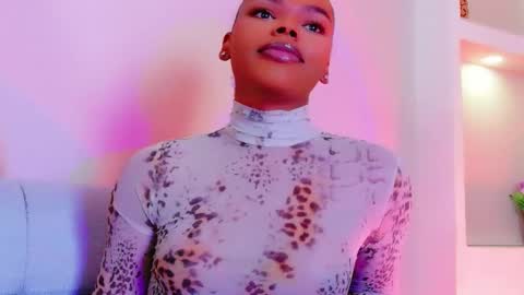 camiestrada online show from 02/12/26, 09:10