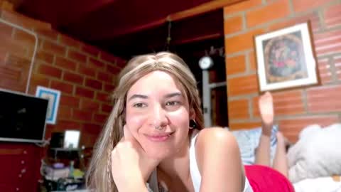 Snapshot of camii19y chatting on 09/22/25, 11:18 camii19y online show from 09/22/25, 11:18