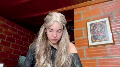 Snapshot of camii19y chatting on 09/27/25, 07:19 camii19y online show from 09/27/25, 07:19