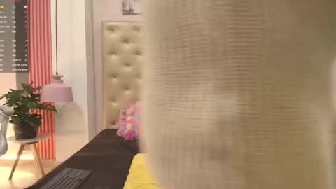 CA M I online show from 12/02/25, 01:55