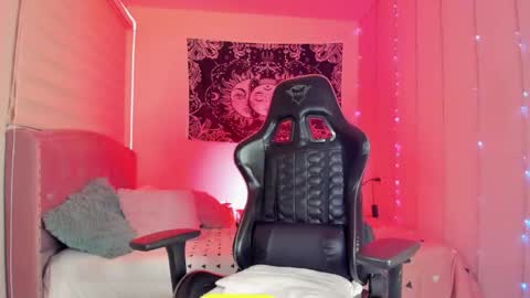 camila online show from 11/21/25, 03:38