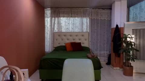 Camil online show from 11/22/25, 10:58