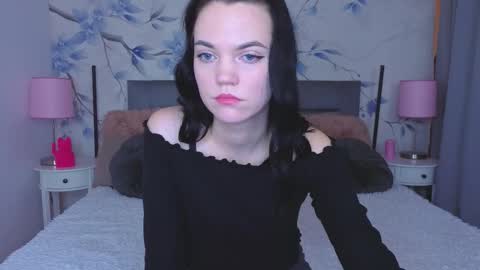 Camila online show from 11/22/25, 09:03