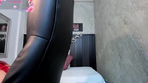 camila__bouzas online show from 10/15/25, 09:59