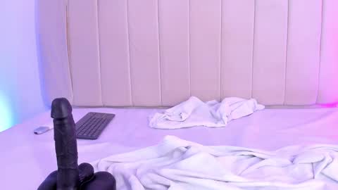 Cami online show from 12/05/24, 11:18