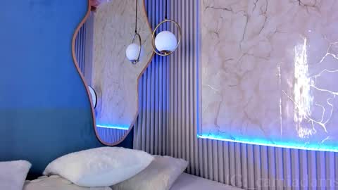 Cami online show from 11/11/25, 11:43