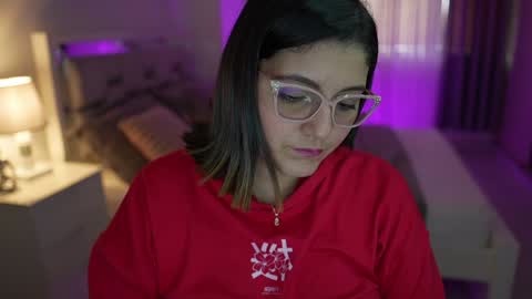 Camila buitrago online show from 12/06/24, 08:18